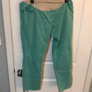 Cropped maternity jeans
